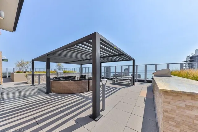 Additional image 46 of 2025 Maria St Unit 807