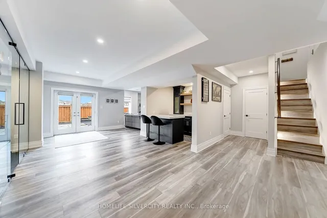 Additional image 22 of 398 Spyglass Green