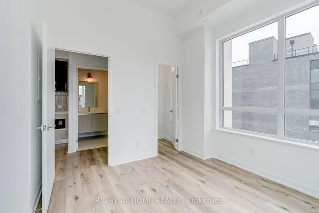 Additional image 17 of 405 Dundas St Unit 215