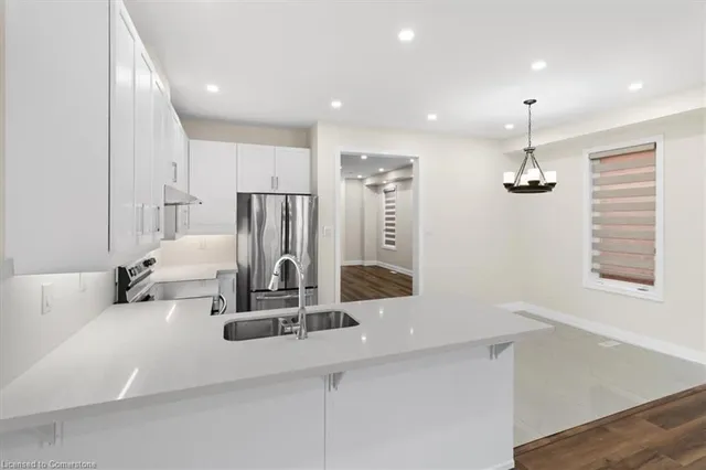 Additional image 28 of 904 Oasis Dr