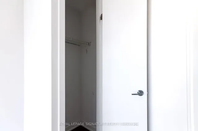 Additional image 34 of 12 York St Unit 4202