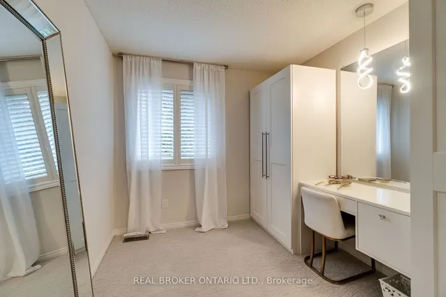 Additional image 25 of 1501 Upper Middle Rd Unit 3