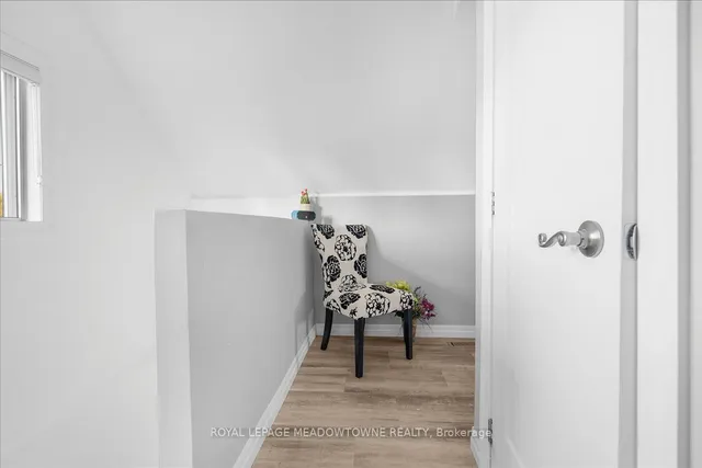 Additional image 15 of 15 Centre St