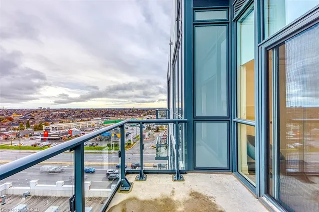 Additional image 34 of 509 Dundas St Unit 812