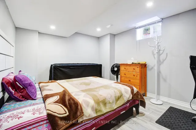 Additional image 27 of 103 Botavia Downs Dr