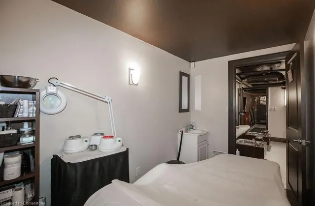 Additional image 15 of 2082 Pine St