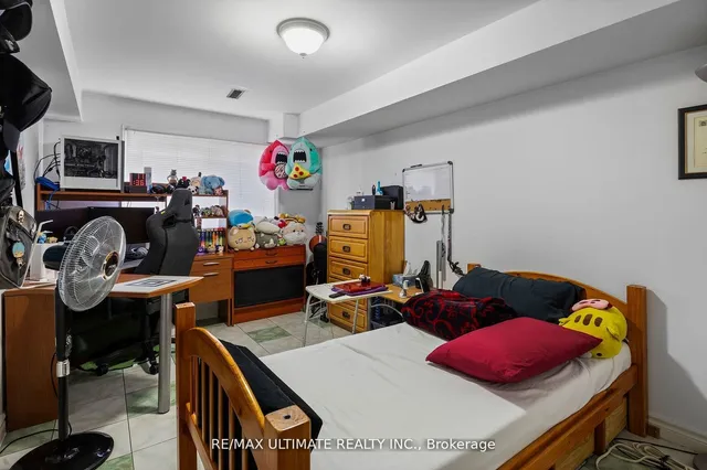 Additional image 26 of 4179 Dursley Cres