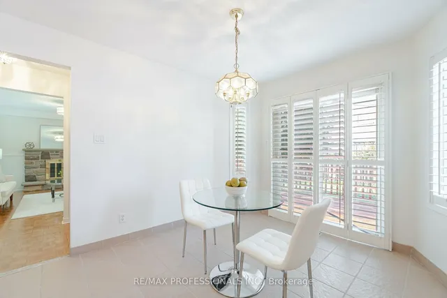 Additional image 12 of 141 Kingsbridge Garden Circ