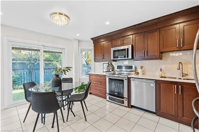 Additional image 4 of 129 Valonia Dr