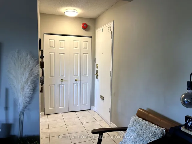 Additional image 7 of 2411 New St Unit 604