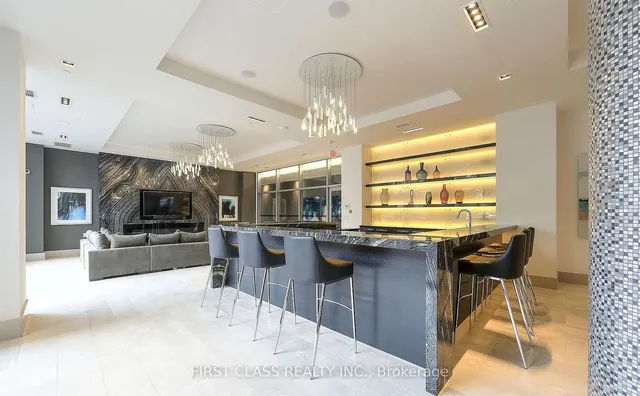 Additional image 11 of 525 Adelaide St Unit 1022