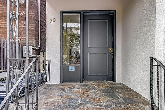 Primary image of 30 Lansdowne Ave