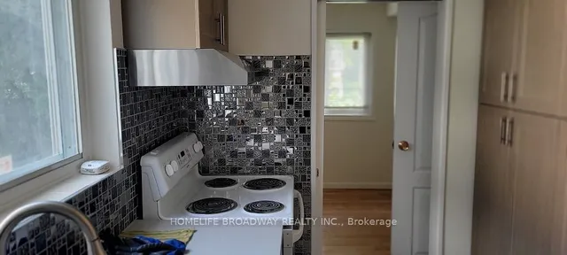 Additional image 7 of 71 Oakley Blvd