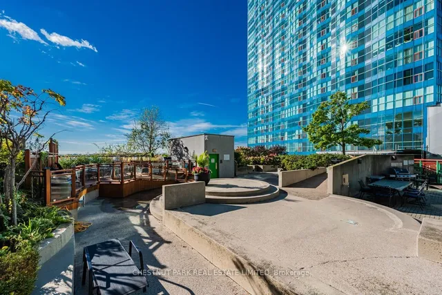 Additional image 29 of 99 Harbour Sq Unit 1008