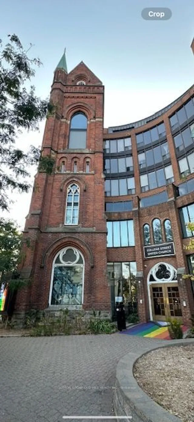 Additional image 35 of 456 College St Unit 211