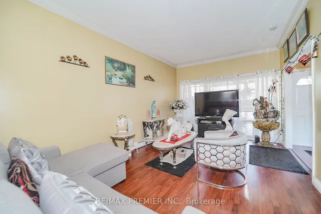 Additional image 9 of 2901 Jane St Unit 89