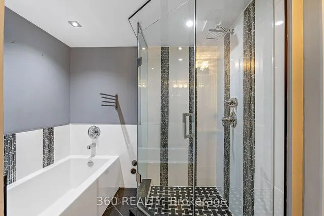 Additional image 12 of 10 Yonge St Unit 1811&12