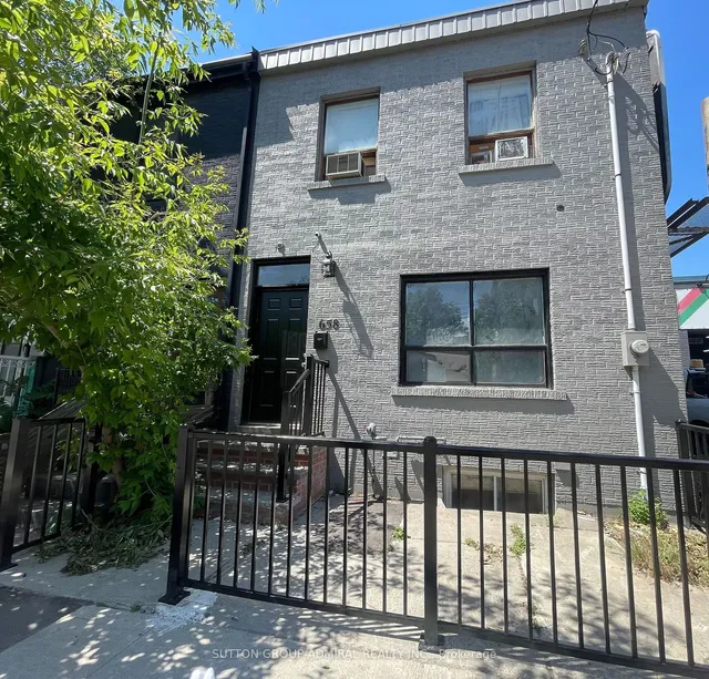 Additional image 2 of 658 Dundas St