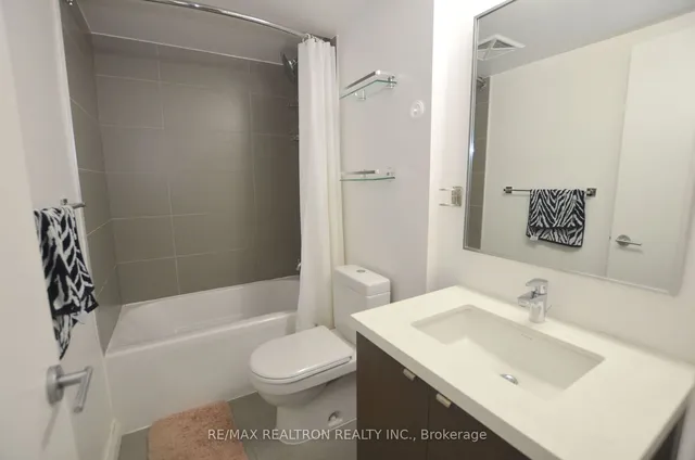 Additional image 22 of 155 Yorkville Ave Unit 713