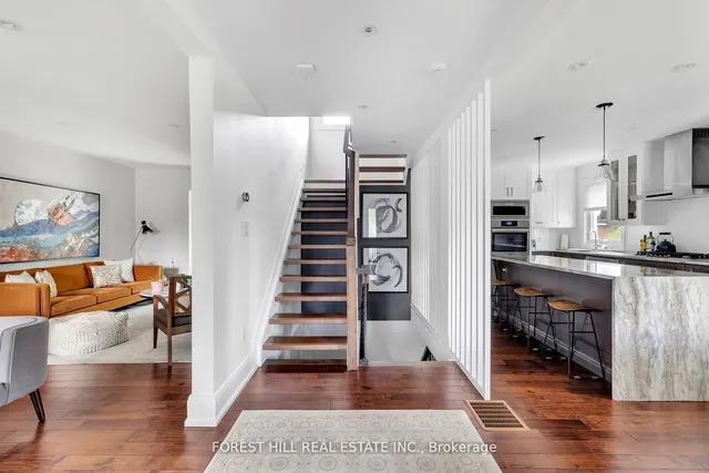 Additional image 2 of 2567 Lake Shore Blvd