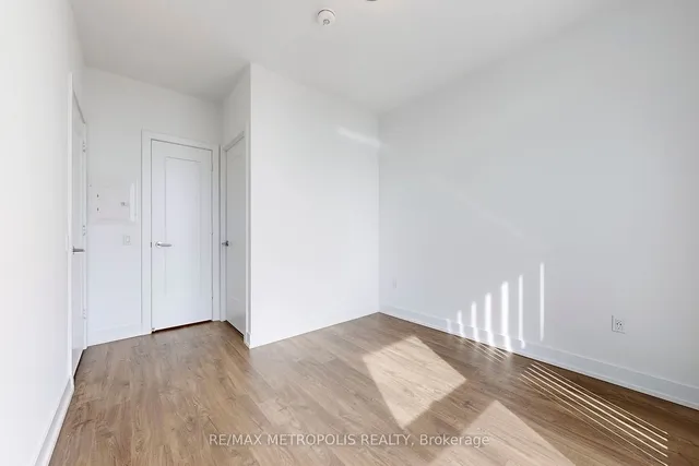 Additional image 18 of 20 Inn On The Park Dr Unit 638