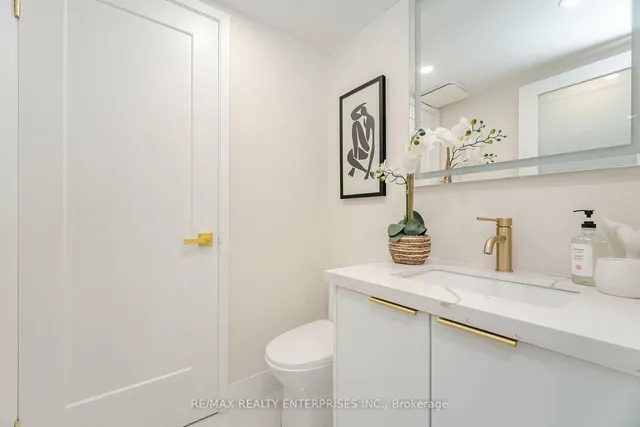 Additional image 24 of 717 Bay St Unit 701