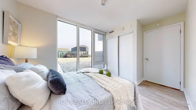 Additional image 18 of 38 Monte Kwinter Crt Unit 801