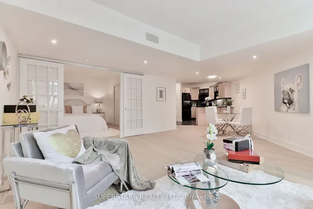 Additional image 22 of 350 Wellington St Unit M02