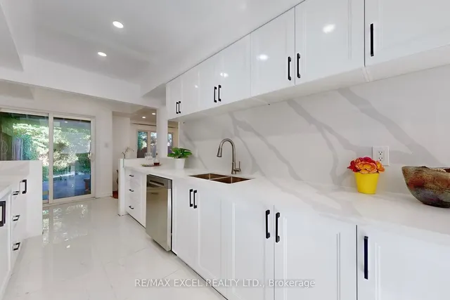 Additional image 12 of 49 Ambercroft Blvd