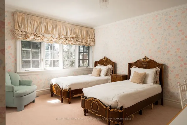 Additional image 28 of 23 Dewbourne Ave