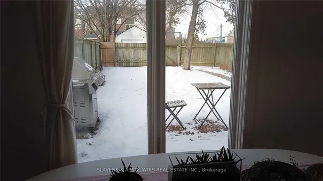 Additional image 18 of 2398 Gerrard St