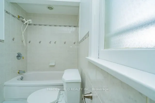 Additional image 33 of 133 Bannatyne Dr