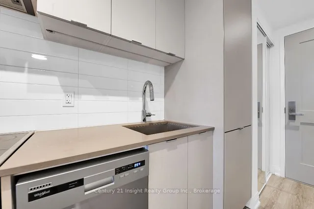 Additional image 11 of 10 Gibbs Rd Unit 501