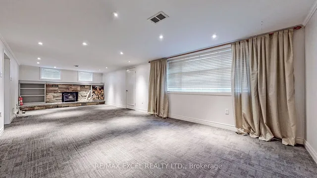 Additional image 28 of 54 Centre Ave