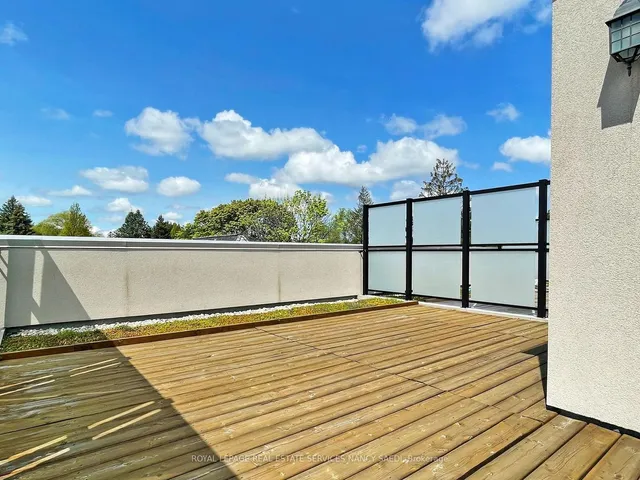 Additional image 26 of 2460B Bayview Ave