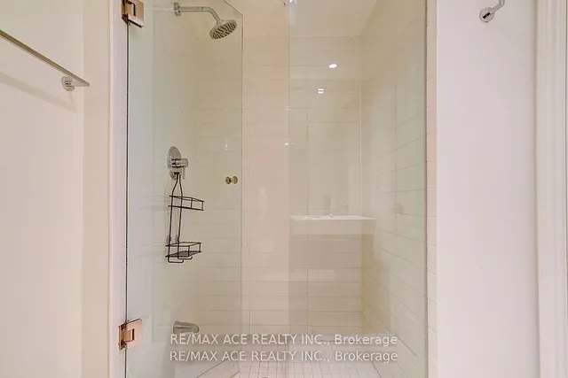 Additional image 15 of 386 Yonge St Unit 702