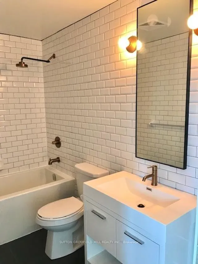 Additional image 13 of 106 Dovercourt Rd Unit 302