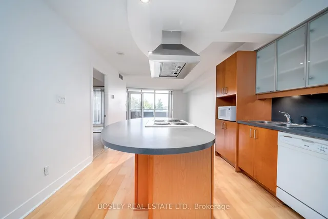 Additional image 12 of 550 Queens Quay Unit 318