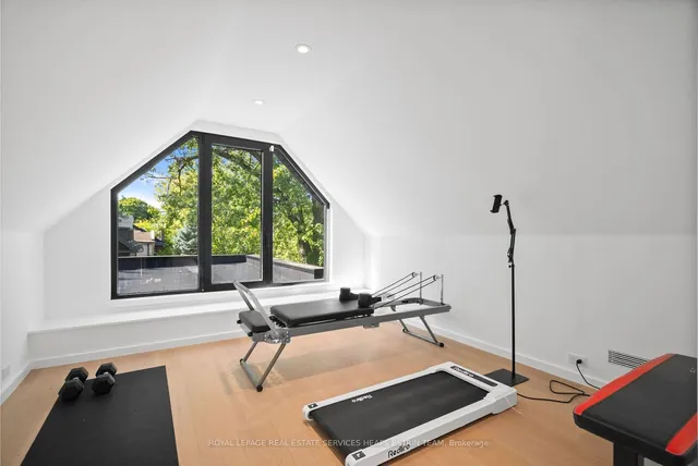 Additional image 37 of 199 Balmoral Ave