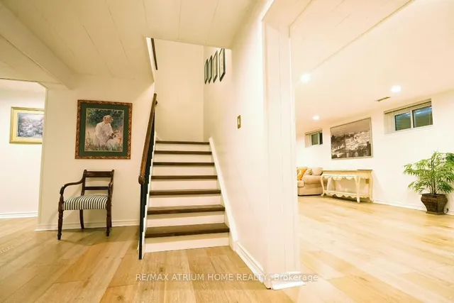 Additional image 22 of 8 Medalist Rd