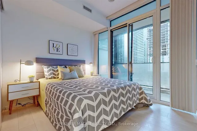 Additional image 19 of 125 Peter St Unit 1401