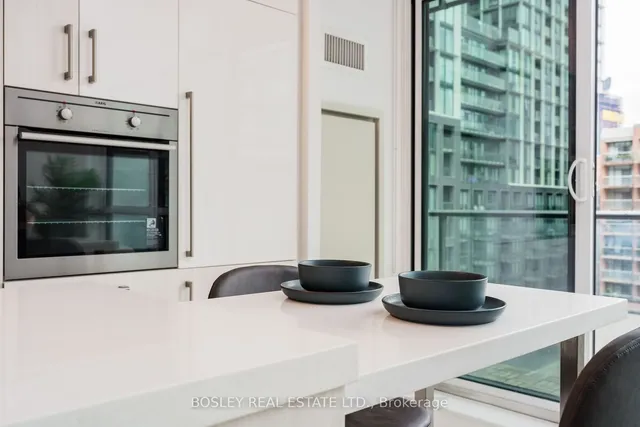 Additional image 23 of 39 Sherbourne St Unit 706