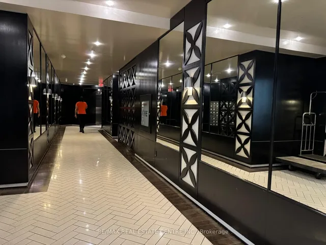 Additional image 29 of 20 Blue Jays Way Unit 1019