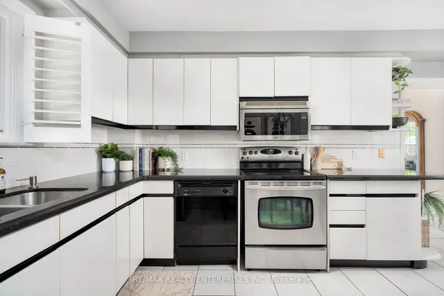 Additional image 16 of 168 Dunraven Dr