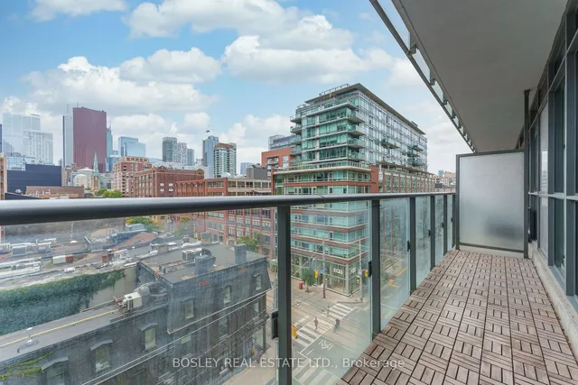 Additional image 32 of 39 Sherbourne St Unit 706