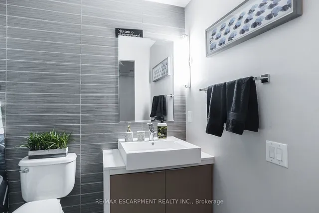 Additional image 6 of 5 Hanna Ave Unit 212