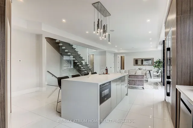 Additional image 15 of 58 Larabee Cres