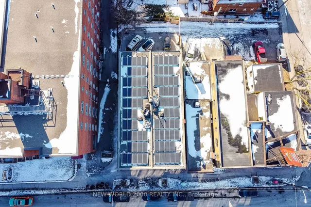 Additional image 15 of 2011 Eglinton Ave