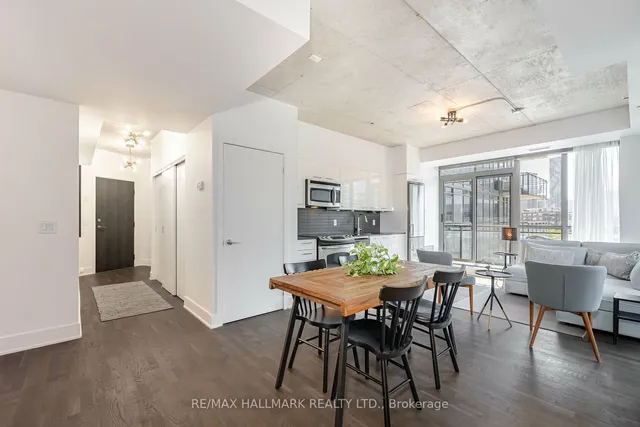 Additional image 6 of 90 Trinity St Unit 401