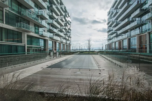 Additional image 33 of 39 Queens Quay Unit 329